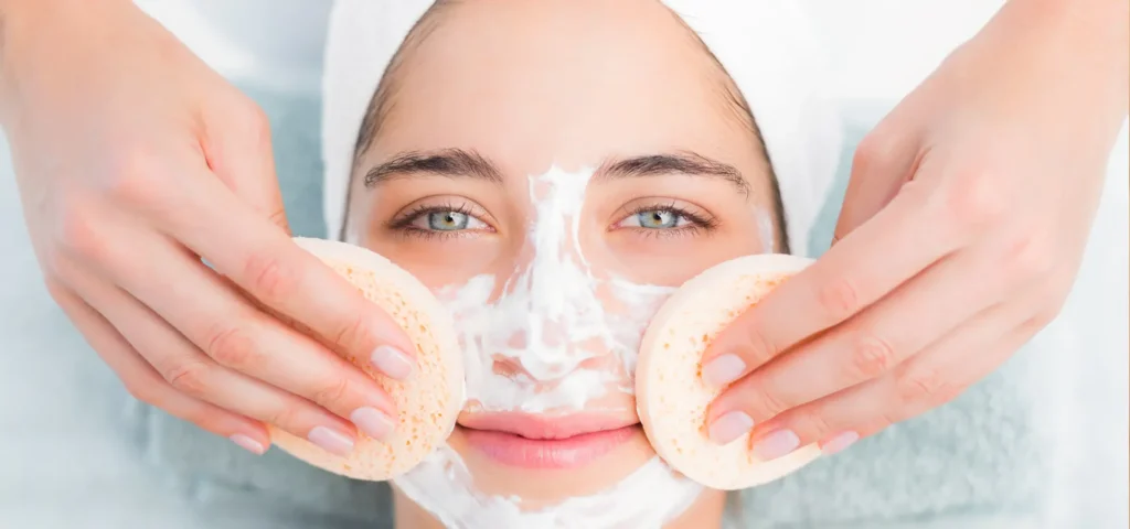 como limpiar la piel antes de una limpieza facial